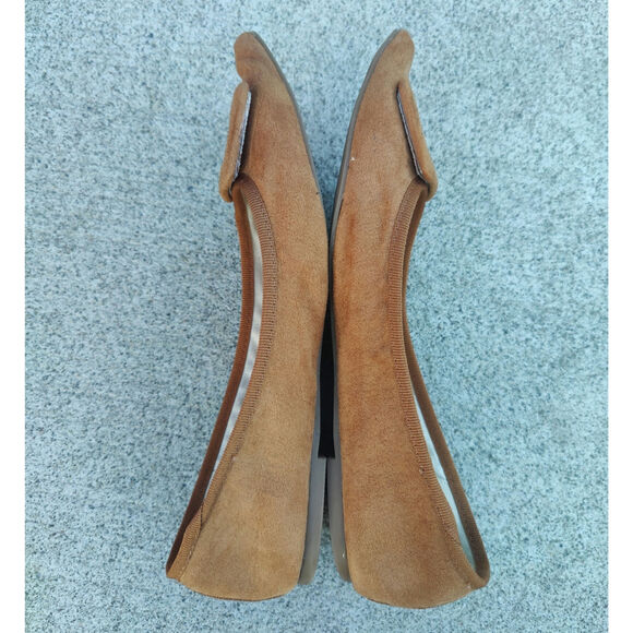 y2k Tan tahari Pointed toe Flats sz 7.5 - Picture 6 of 7